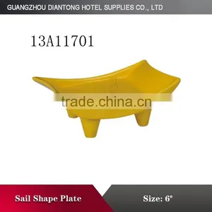 2015 Good Quality Ceramic Serving Boat Shape Plate thumbnail-1