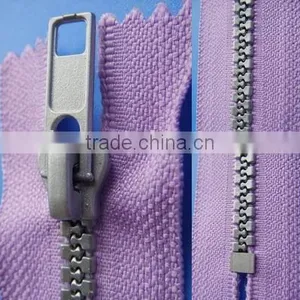 Plastic Zipper thumbnail-1
