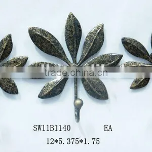 Snowy Metal Wall Hook thumbnail-1
