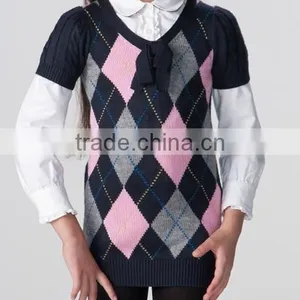 Fashion V Neck Cotton Short Sleeved Girls Argyle Sweater thumbnail-1
