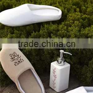 Top Quality Coral Fleece Embroidered Custom Washable Hotel Slippers thumbnail-4