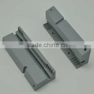 101-028-005 CAS NIEBUHR BOTTOM SLIDE BLOCK Suitable for Spreader thumbnail-2