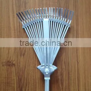 22 Teeth Wooden Handle Steel Garden Rake thumbnail-2