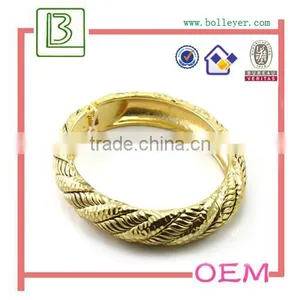 Diamond Studded Gold Jewellery Bangles thumbnail-6