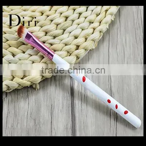 Diri Single Small Cosmetic Eye Shadow Brush thumbnail-1