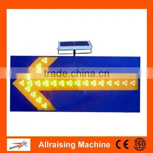 Solar Arrow Road Traffic Signs With LED Lighting thumbnail-5