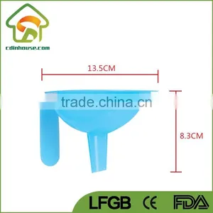 Chemistry Big Separating Plastic Funnel thumbnail-1