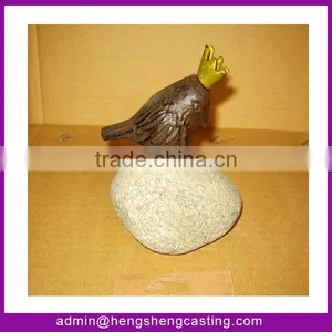 Cast Iron Bird Crafts With a Crown thumbnail-1