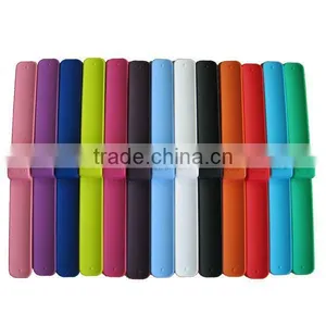 Many Colors Silicone Snap Watch thumbnail-1