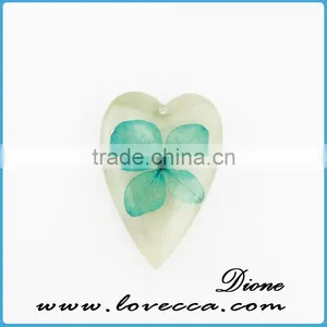 New Fashion Heart Shape Transparent Real Flower Resin Charm Pendants thumbnail-4