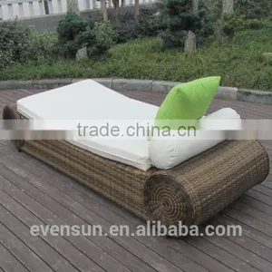Rattan Lounger Patio Sun Bed thumbnail-2