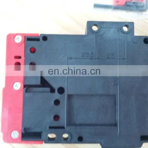 24V DC Safety Door Lock Switch HS1L-DT44KMSR-G thumbnail-2