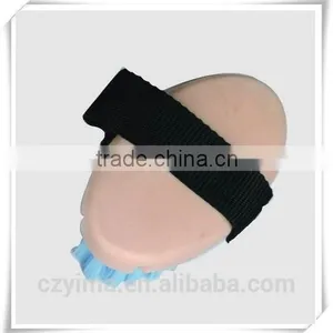 Plastic Foam Brush With Non-slip Strap thumbnail-1
