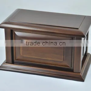 Wood Urn thumbnail-4
