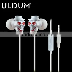High Quality Personalized Fashion Metal Skull Earphones thumbnail-1