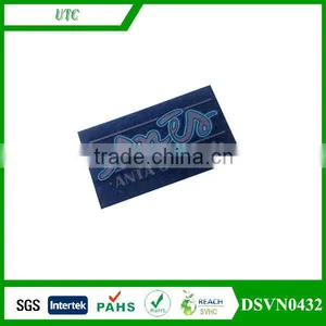 Custom Design Fake Leather Jeans Label thumbnail-1