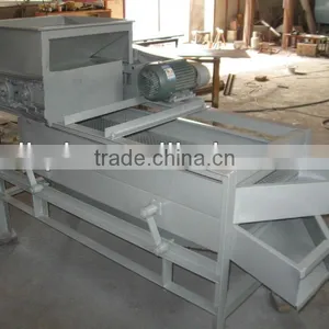 500-1000kg/h Automatically Best Seller Hazelnuts Dehulling Machine thumbnail-1
