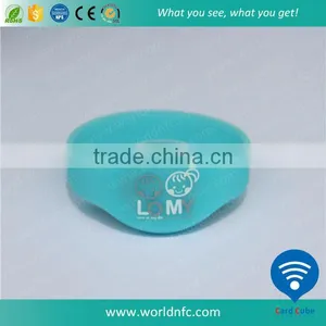 Bottom Price Best Selling NFC Waterproof RFID Watch/wristband Tag thumbnail-2
