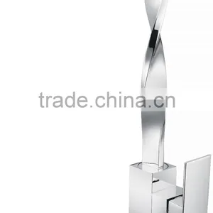 Swivel Single Chromed Sink Faucets Spray Mixers thumbnail-2