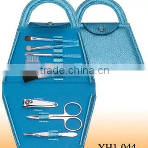 Handbag Manicure Set and Brush Set thumbnail-1
