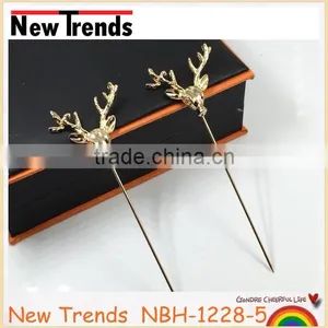 Wholesale Deer Shirt Collar Pins Alloy Deer Lapel Pin thumbnail-3