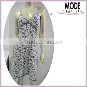 Sexy and Delicate Sleeveless Nightgown With Pattern thumbnail-1