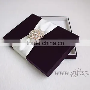 Custom Handmade Elegant Wedding Gift Boxes for Invitaions thumbnail-3