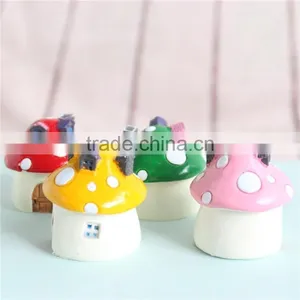 Mini CUTE Fashional Resin Decoration, ZAKKA Mushroom Small Home Furnishing Articles Mini House Resin Home Background Props thumbnail-2