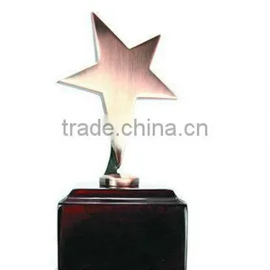 Good Design Metal Star With Wooden Base Trophy thumbnail-1