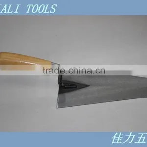 Bricklaying Trowel With Wooden Handle / Carbon Steel Blade Construction Tools thumbnail-1