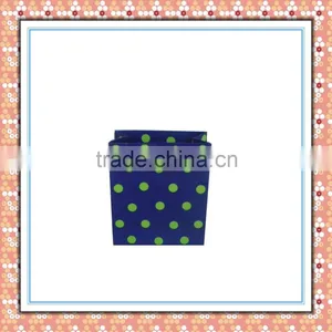 China Supplier Custom Dot Pattern Paper Retail Bags thumbnail-1