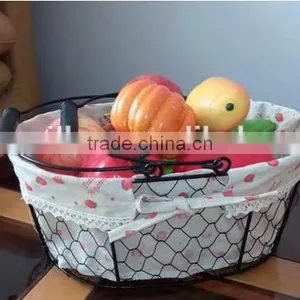 Willow Bread Basket With Neat Liner thumbnail-1