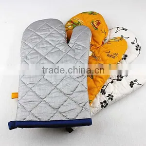 Kitchen Printed Microwave Oven Glove thumbnail-1