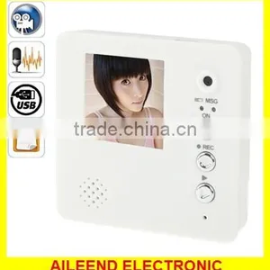 Recording up to 30 Seconds of Video 1.44 Inch Screen Digital Video Memo thumbnail-1