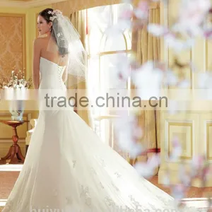 Sexy White Lace Sleeveless Mermaid Wedding Dress thumbnail-2