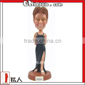 Customized Resin Bobble Head in 7 Inches thumbnail-1