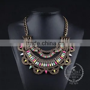 High Quality Vintage Rhinestone Chunky Statement Necklace Tin Alloy Fashion Women Pendant Necklace 6390084 thumbnail-3