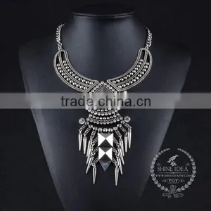 High Quality Vintage Rhinestone Chunky Statement Necklace Tin Alloy Fashion Women Pendant Necklace 6390099 thumbnail-1