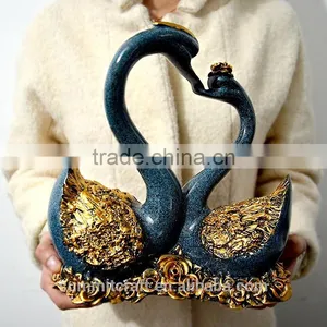 Resin Kiss Swan Figurine Wedding Table Centerpieces Decoration thumbnail-1