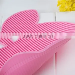 Food Grade Silicone Funny Apple Shape Coaster thumbnail-6
