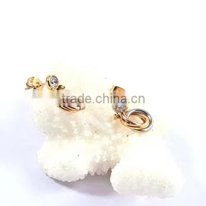 Simple Gold Earring Designs for Women thumbnail-3