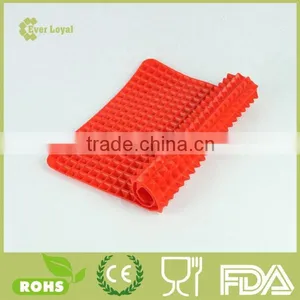 PYRAMID PAN Fat-Reducing Silicone Cooking Mat thumbnail-2