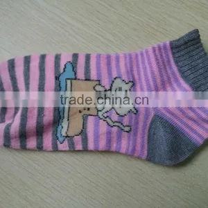 Animal-patterned Women Socks for South America thumbnail-1