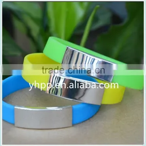 Custom Design Candy Colour Fshion Silicon Wristband Bracelet With Stainless Steel Ornament Piece thumbnail-3