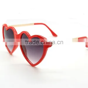 Quality Fashion Heart Sharp Sunglasses thumbnail-4