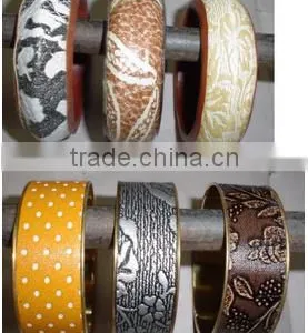 SIXTH SENSE Lather Inlay Bangles thumbnail-3