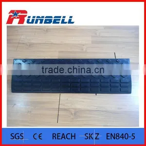 Heavy Duty Warehouse Industrial Rubber Curb Ramp thumbnail-1