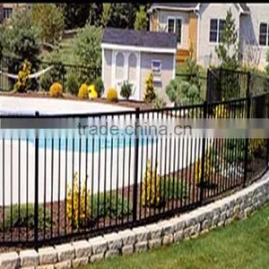 Flexible Design Commercial Turf Fencing thumbnail-1
