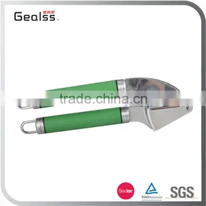 Amazon Hot Sell Cooking Tool Colorful Rubble Coated Handle Garlic Press With Silicon Peeler thumbnail-2
