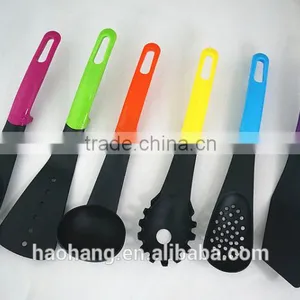 Factory Directly Sale Silicone Kitchenware With Customzied Colors thumbnail-1